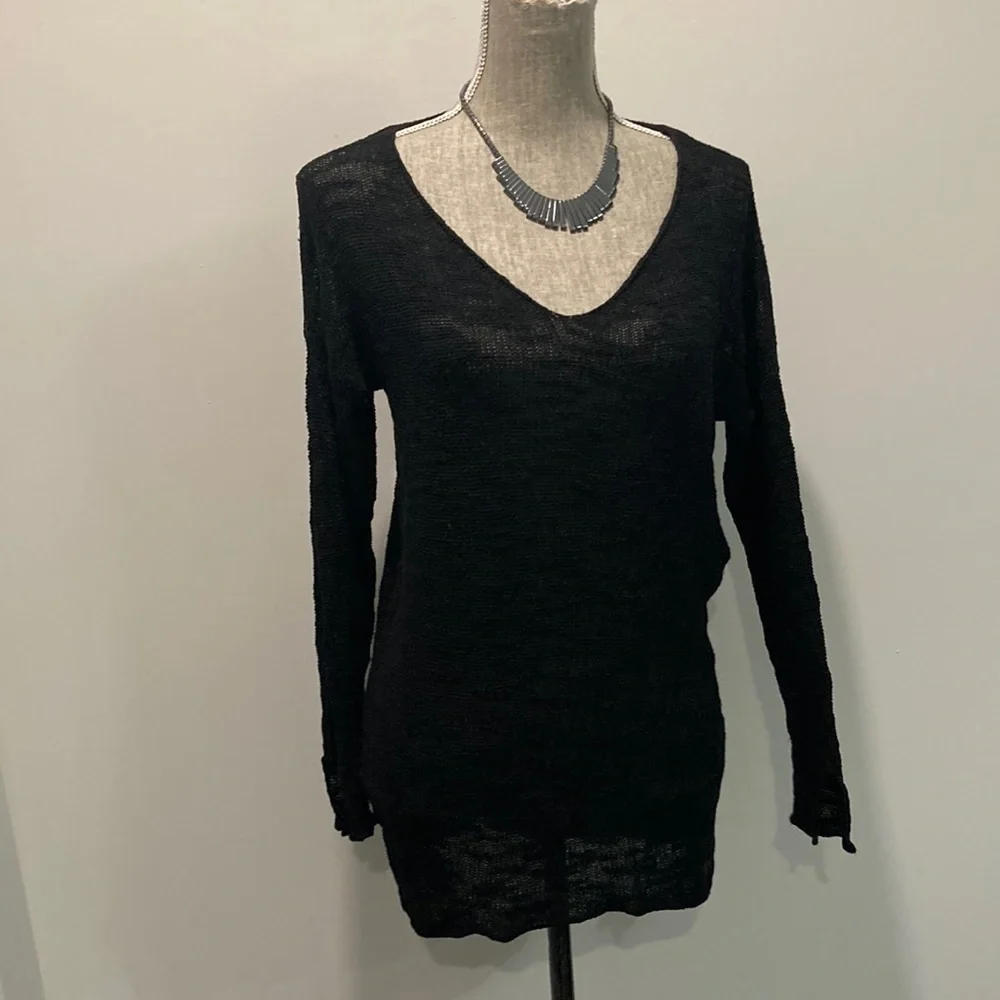 Zara Black V-neck Lightweight Long Sleeve Knit Sweater - Picture 2 of 14